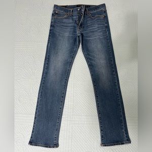 Men’s Lucky 410 Athletic Slim Jeans. Size 32x32.
